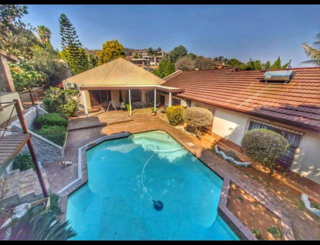 6 BEDROOM FREESTANDING FOR SALE IN MULBARTON